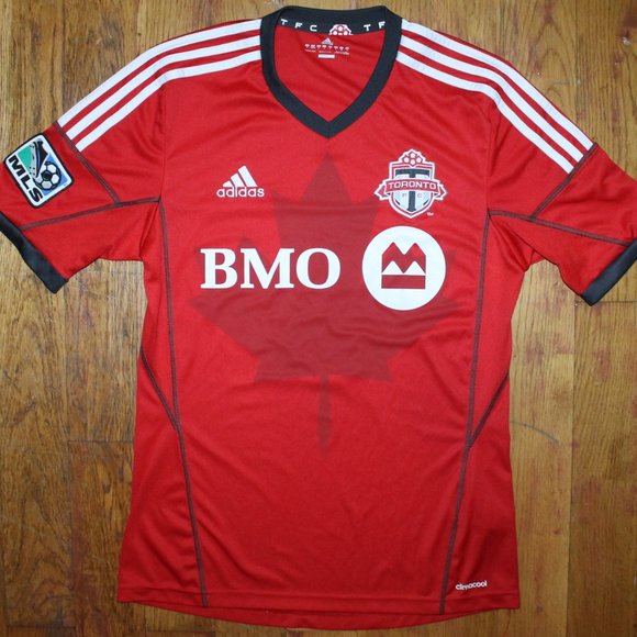 Autographed Toronto Football Club Jim Brennan #11 Jersey + Scarf - Picture 1 of 6